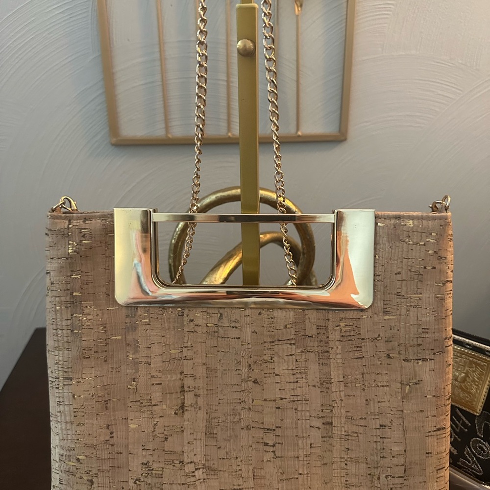 Elegant Gold Chain Handle Women's Fashion Crossbody Bag NWOT - Picture 14 of 15